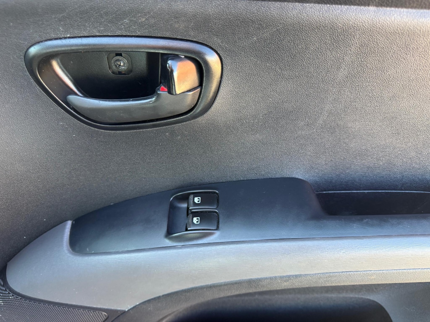 Used Hyundai i10 2011 for sale - 76445387: Photo 12