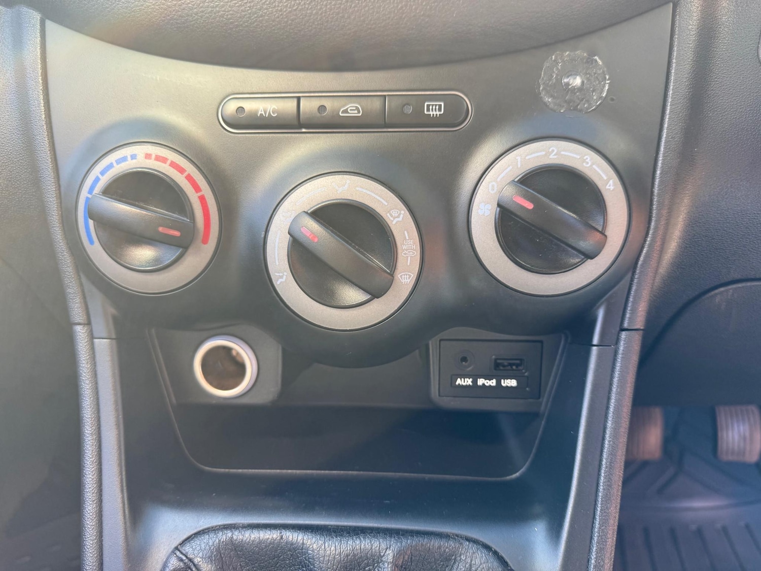 Used Hyundai i10 2011 for sale - 76445387: Photo 15