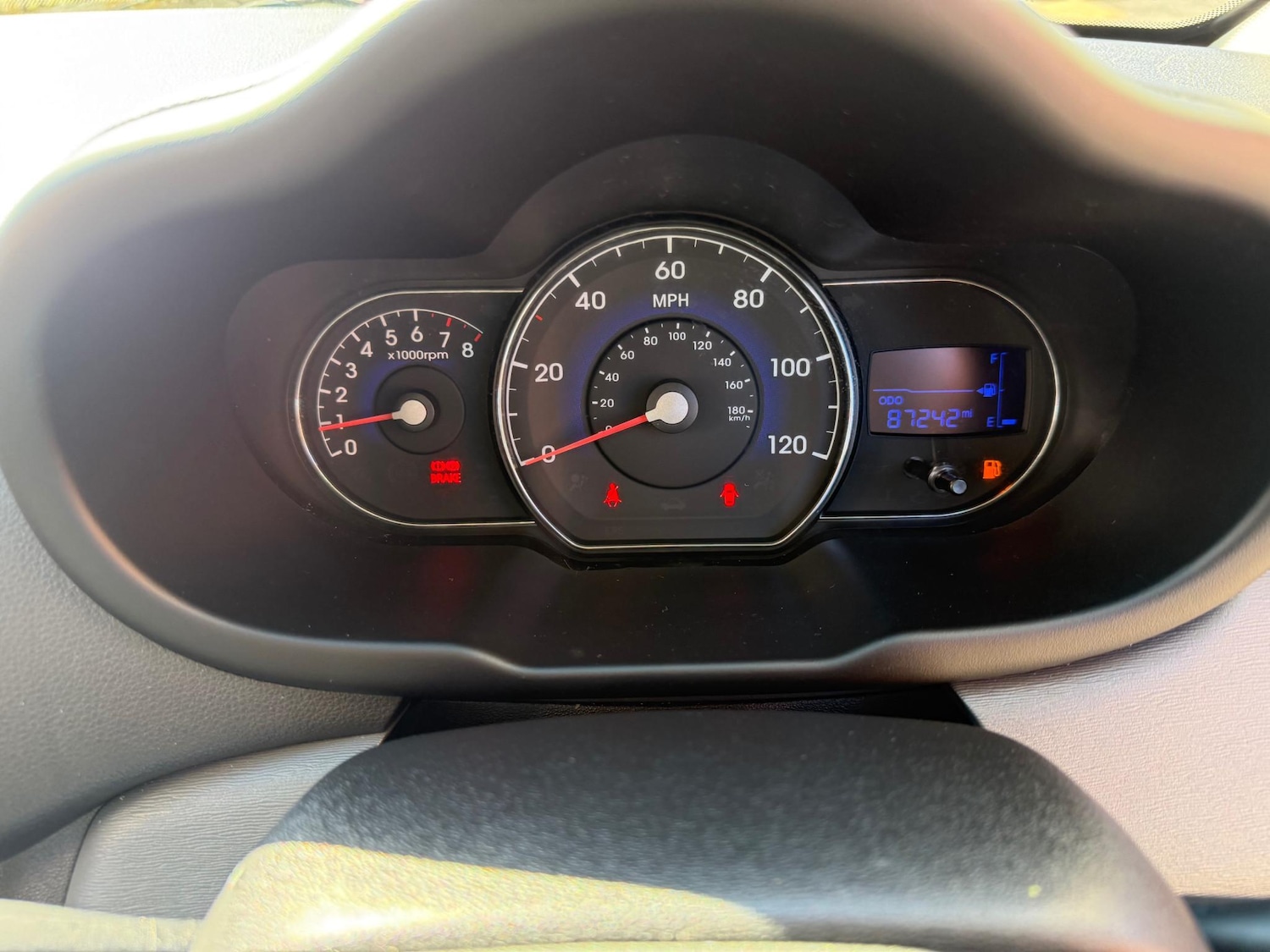 Used Hyundai i10 2011 for sale - 76802513: Photo 13