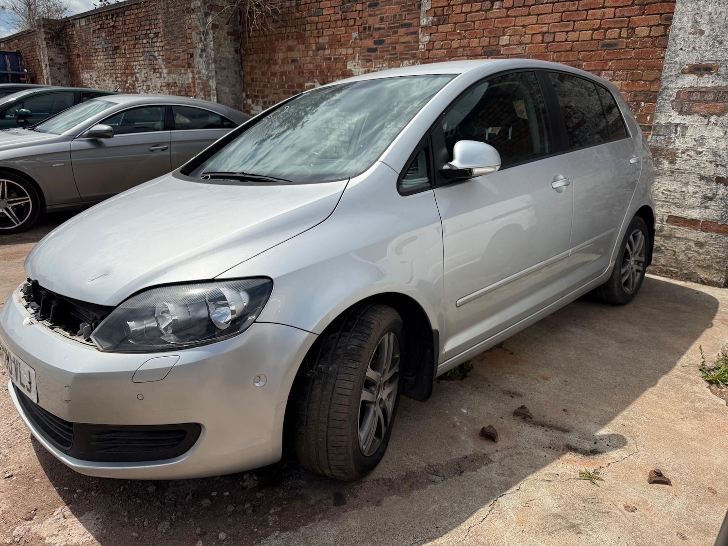 Used Volkswagen Golf Plus 2010 for sale - 77042310: Photo 2