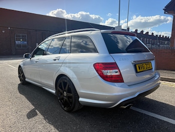 Used Mercedes-Benz C-Class 2011 for sale - 76028702: Photo