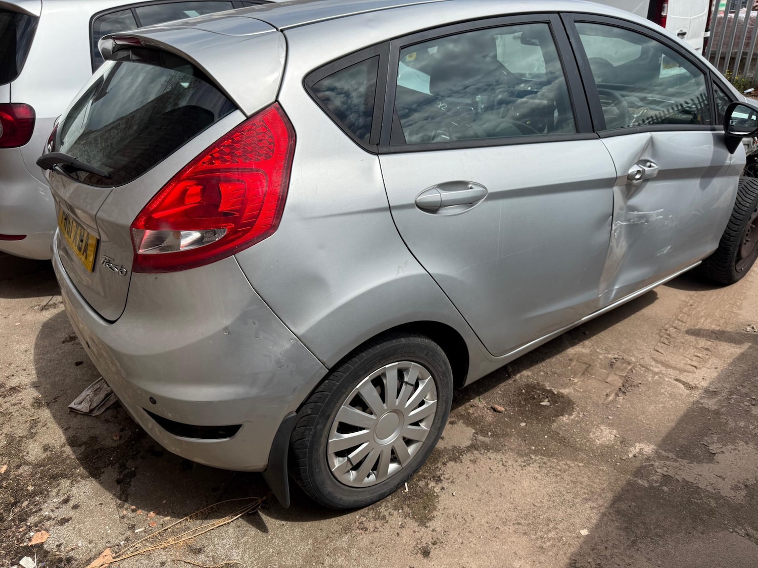 Used Ford Fiesta 2011 for sale - 77075205: Photo 4