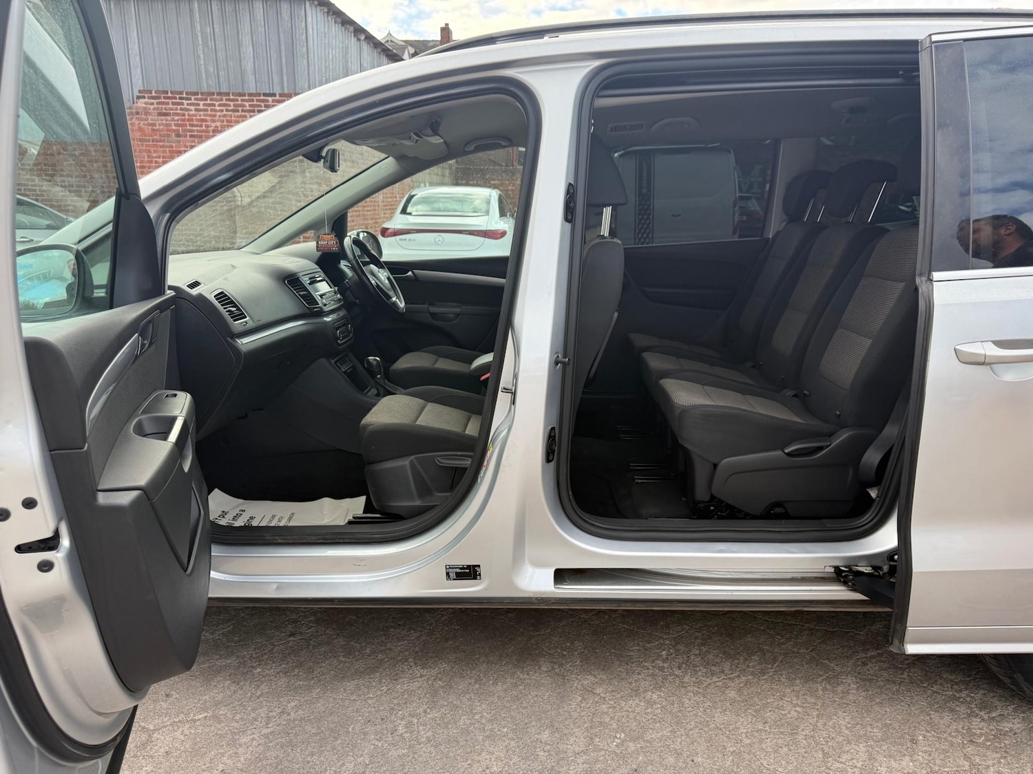 Used Volkswagen Sharan 2010 for sale - 76802516: Photo 16