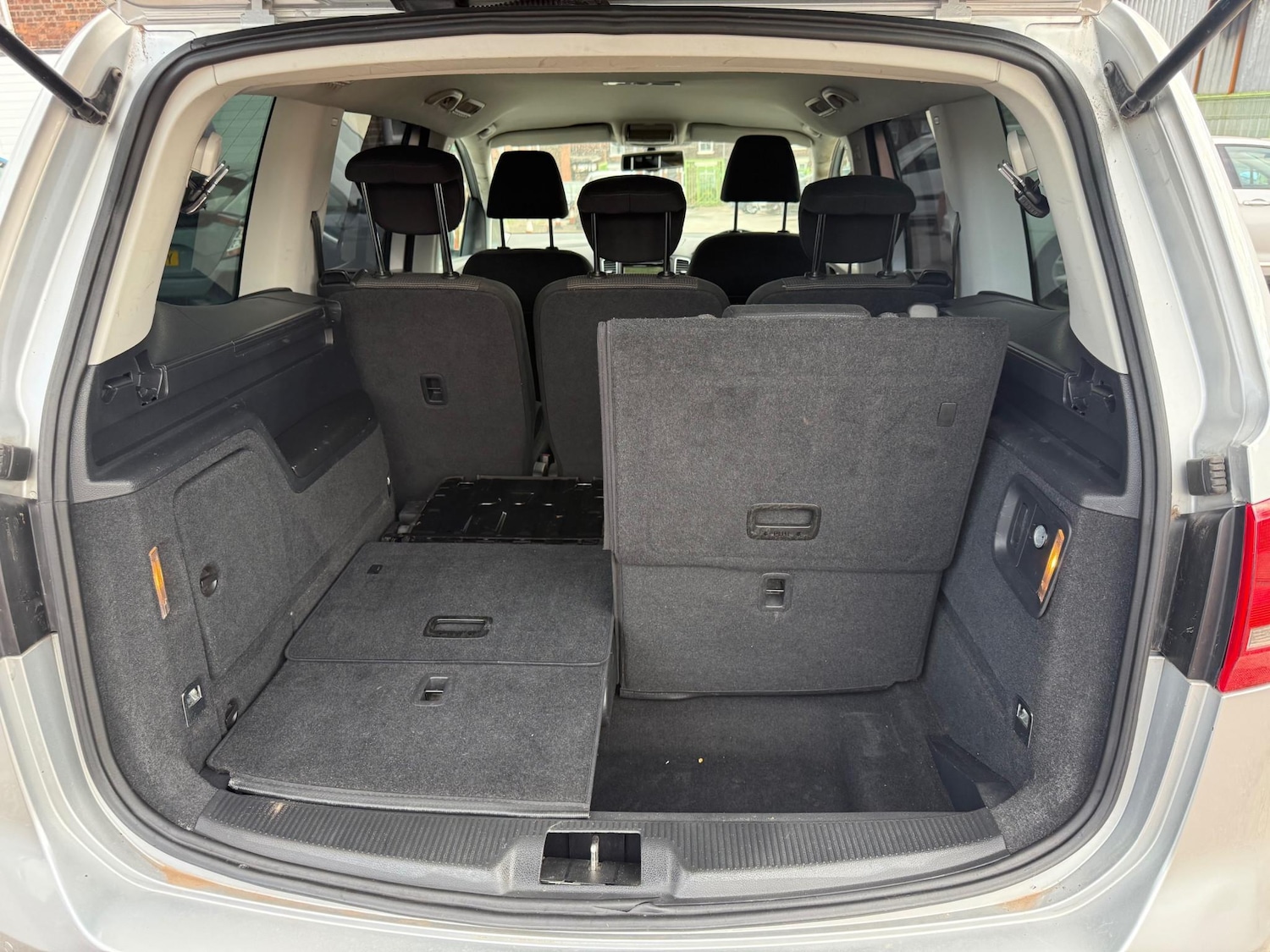 Used Volkswagen Sharan 2010 for sale - 76802516: Photo 19