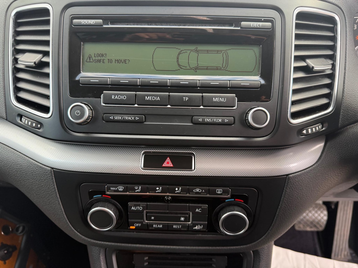 Used Volkswagen Sharan 2010 for sale - 76802516: Photo 20