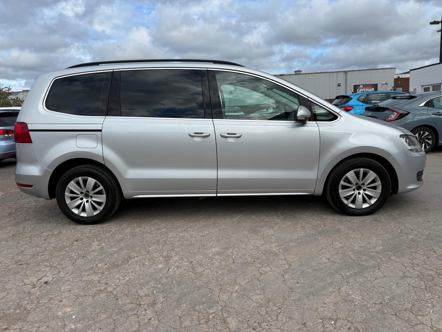 Used Volkswagen Sharan 2010 for sale - 76802516: Photo 8