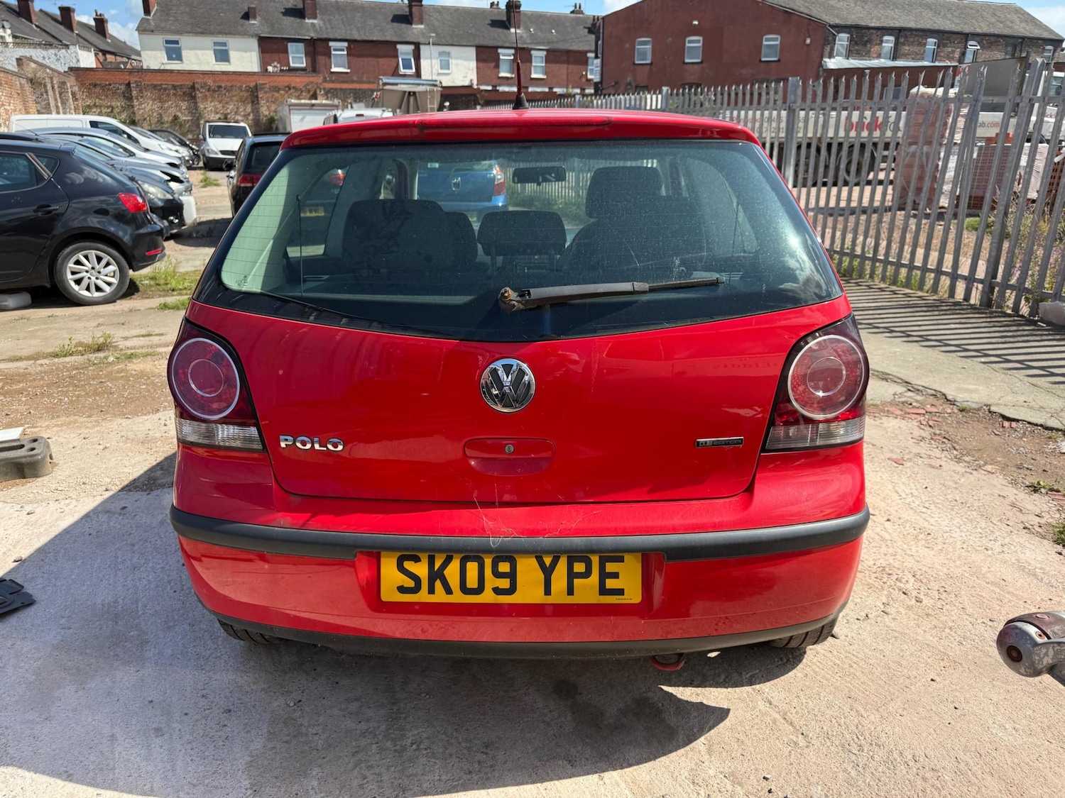 Used Volkswagen Polo 2009 for sale - 77042314: Photo 2