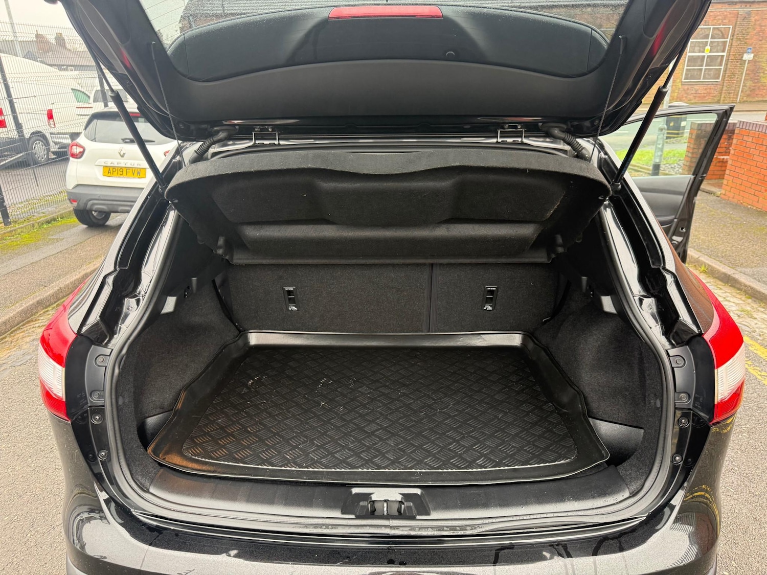 Used Nissan Qashqai 2014 for sale - 77506030: Photo 38