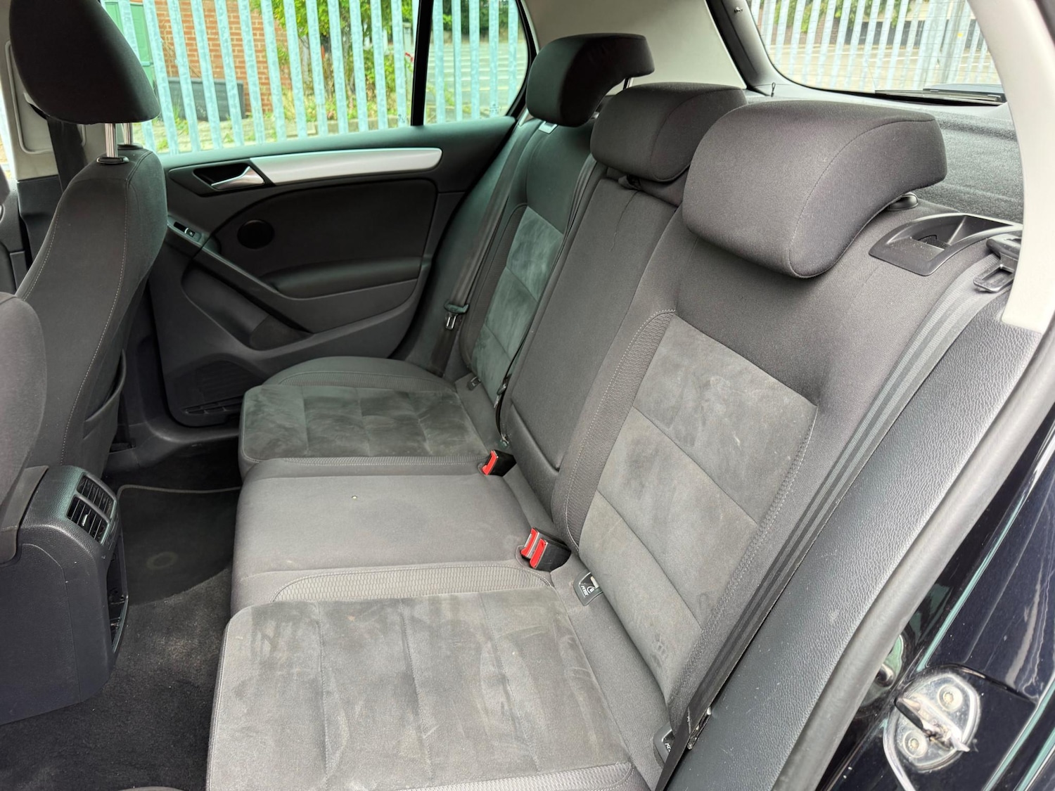 Used Volkswagen Golf 2010 for sale - 76802517: Photo 26