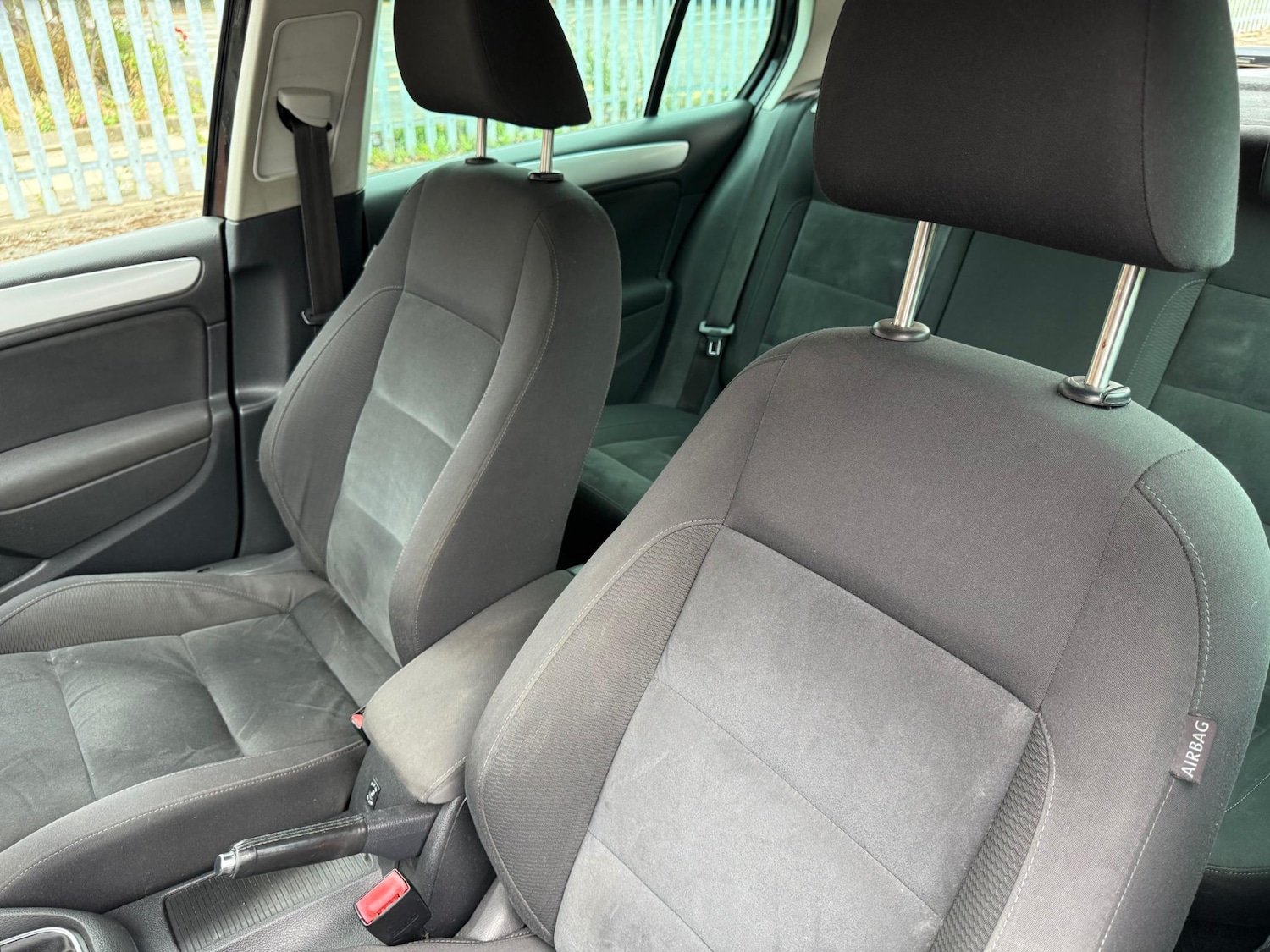 Used Volkswagen Golf 2010 for sale - 76802517: Photo 27