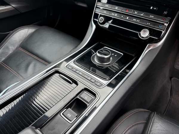 Used Jaguar XE 2019 for sale - 75226797: Photo 14