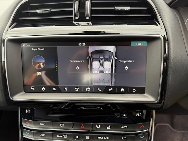 Used Jaguar XE 2019 for sale - 75226797: Photo 15