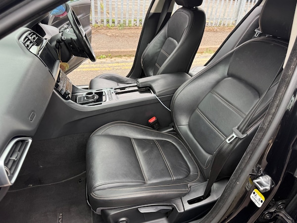 Used Jaguar XE 2019 for sale - 75226797: Photo 28