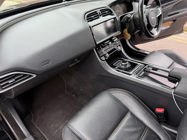 Used Jaguar XE 2019 for sale - 75226797: Photo 31