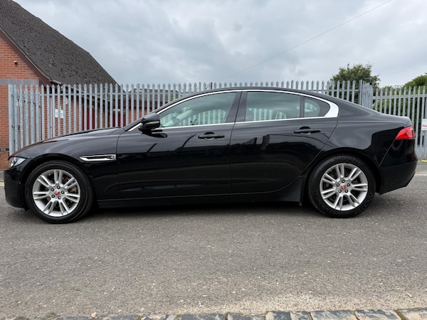Used Jaguar XE 2019 for sale - 75226797: Photo 4