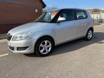 Used Skoda Fabia 2013 for sale - 76802520: Photo
