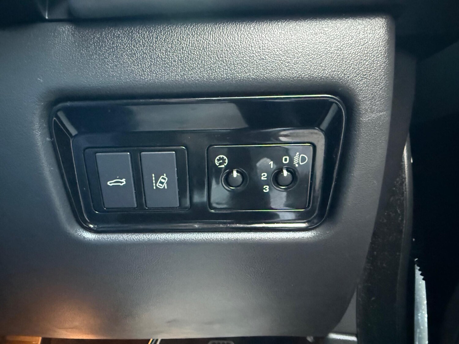 Used Jaguar XE 2019 for sale - 76798547: Photo 19