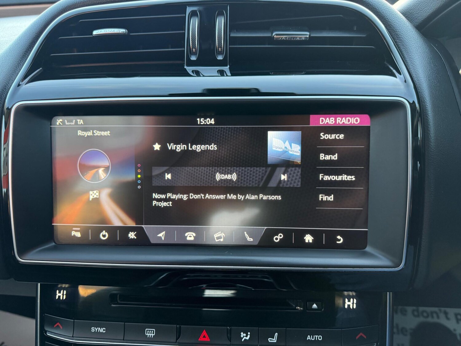 Used Jaguar XE 2019 for sale - 76798547: Photo 21