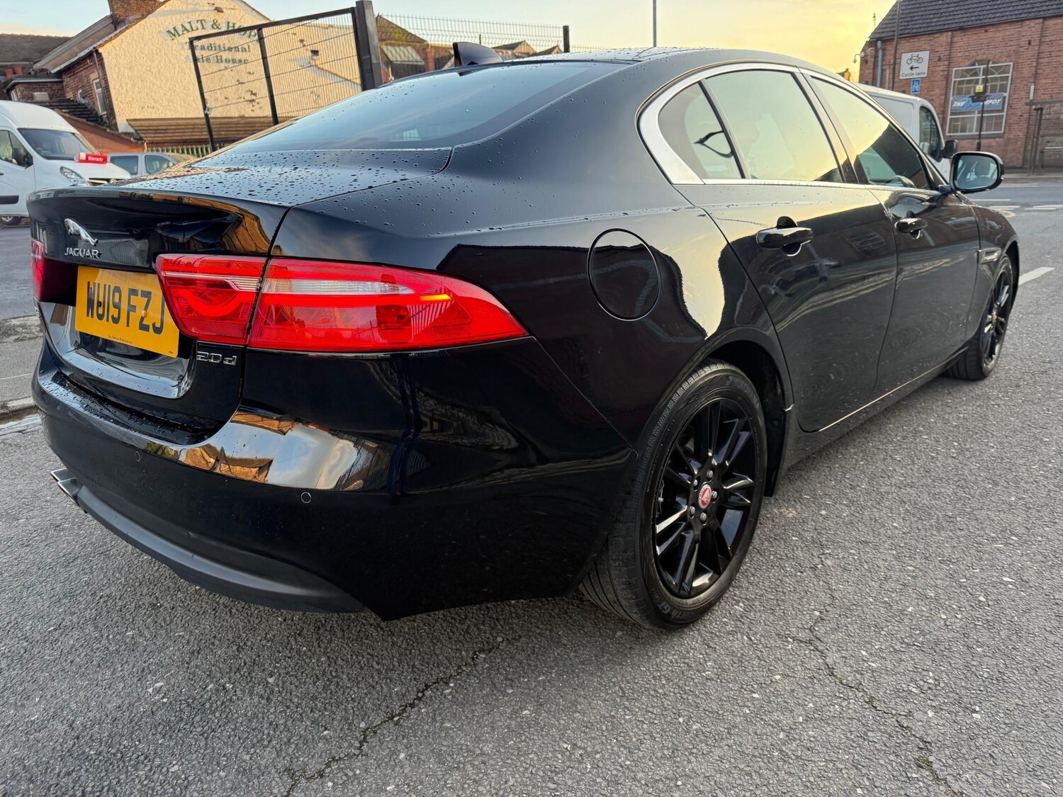 Used Jaguar XE 2019 for sale - 76798547: Photo 7