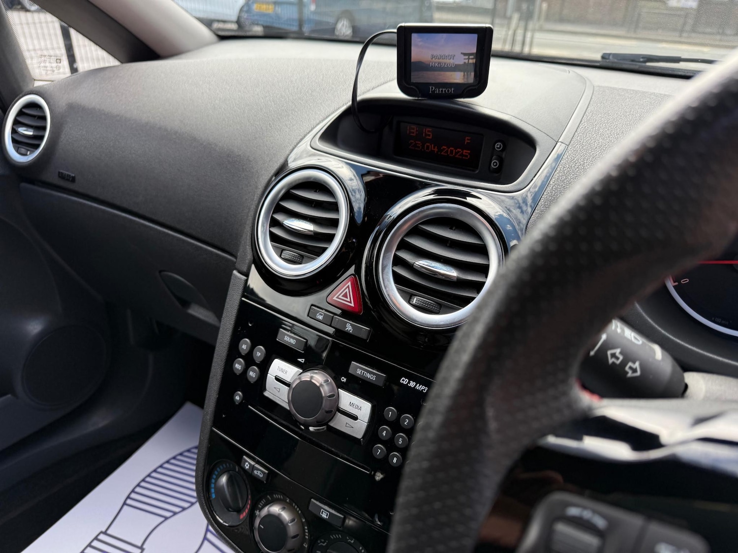 Used Vauxhall Corsa 2012 for sale - 76312687: Photo 9