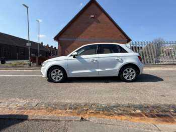 Used Audi A1  for sale - 74367126: Photo