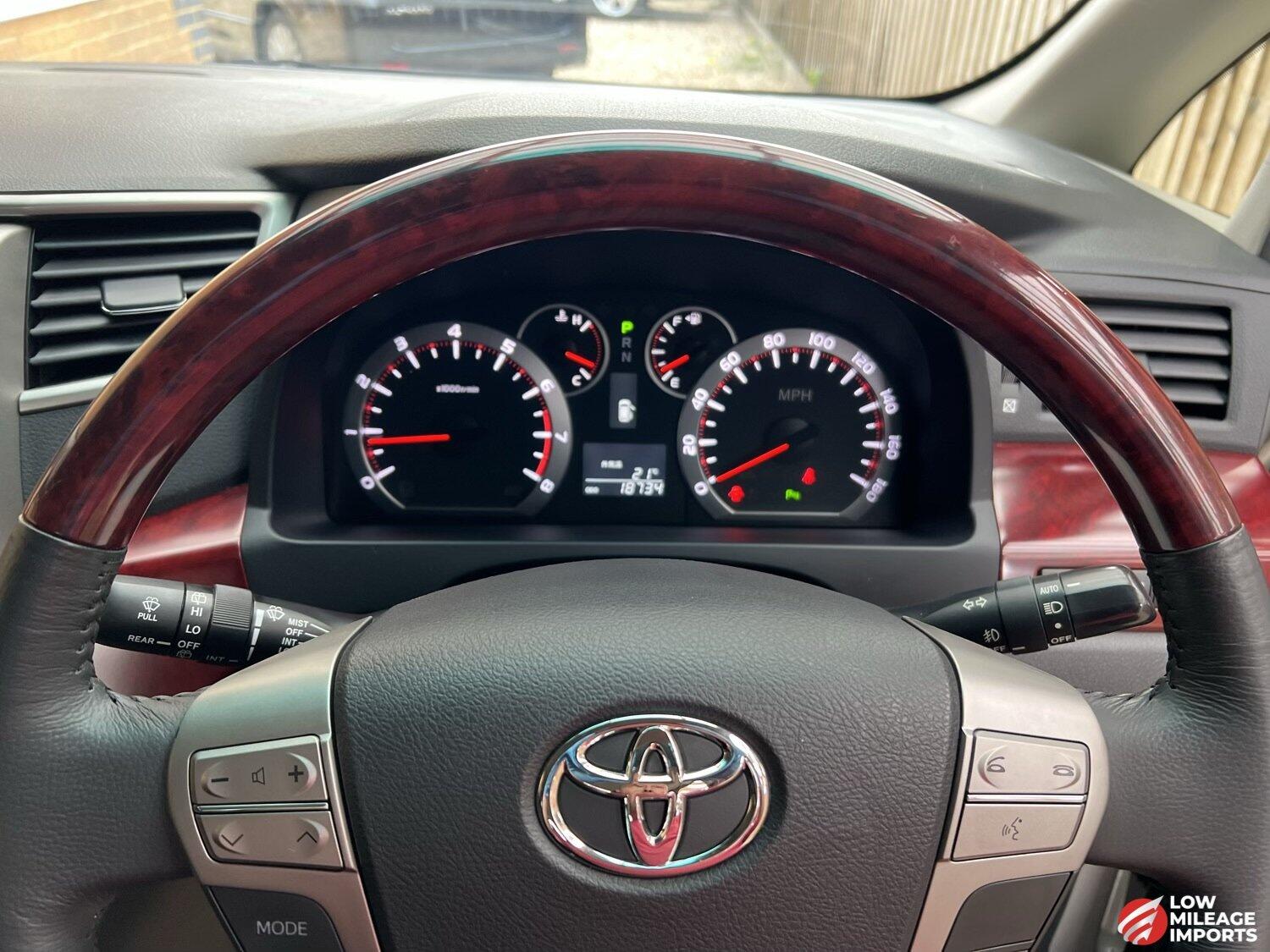 Used Toyota Alphard 2024 for sale - 76958844: Photo 13