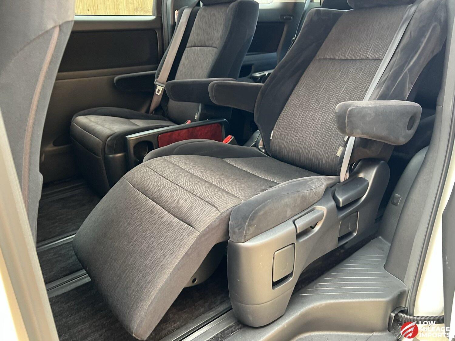 Used Toyota Alphard 2024 for sale - 76958844: Photo 19