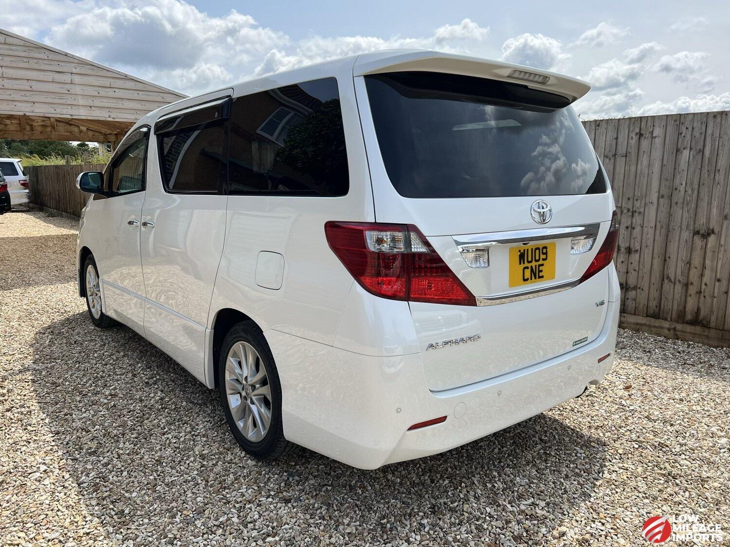 Used Toyota Alphard 2024 for sale - 76958844: Photo 6