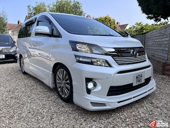 Used Toyota Vellfire 2014 for sale - 79277759: Photo