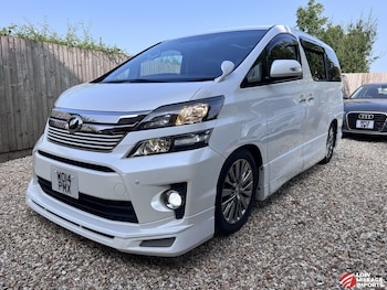 Used Toyota Vellfire 2014 for sale - 79277759: Photo
