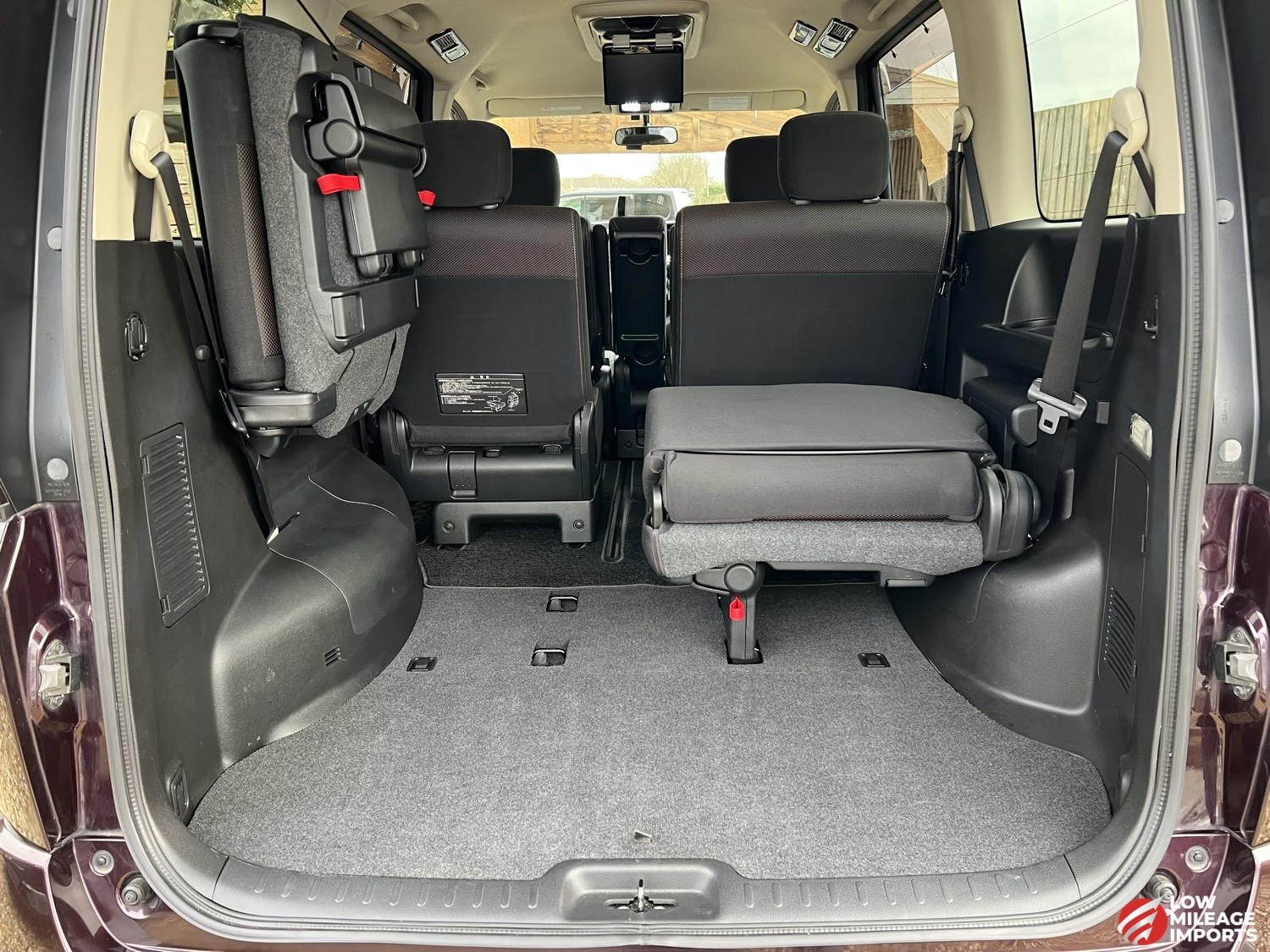 Used Nissan Serena 2025 for sale - 76859145: Photo 35