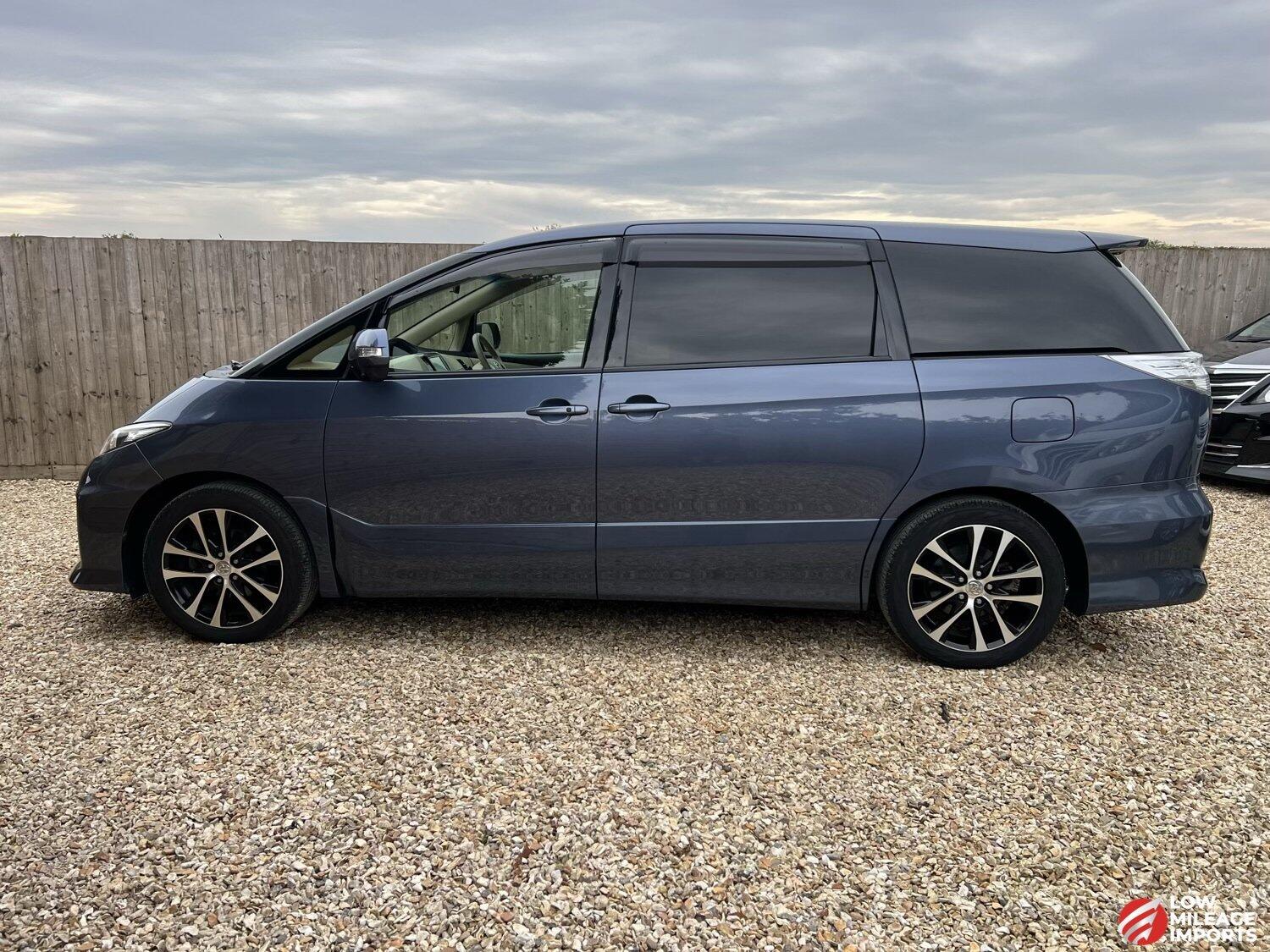 Used Toyota Estima 2025 for sale - 76958843: Photo 4