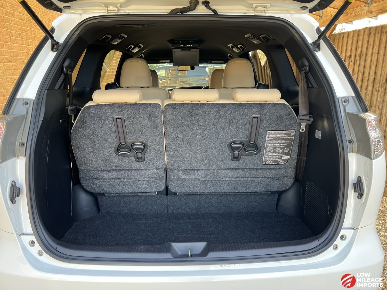 Used Toyota Estima 2014 for sale - 76859130: Photo 25