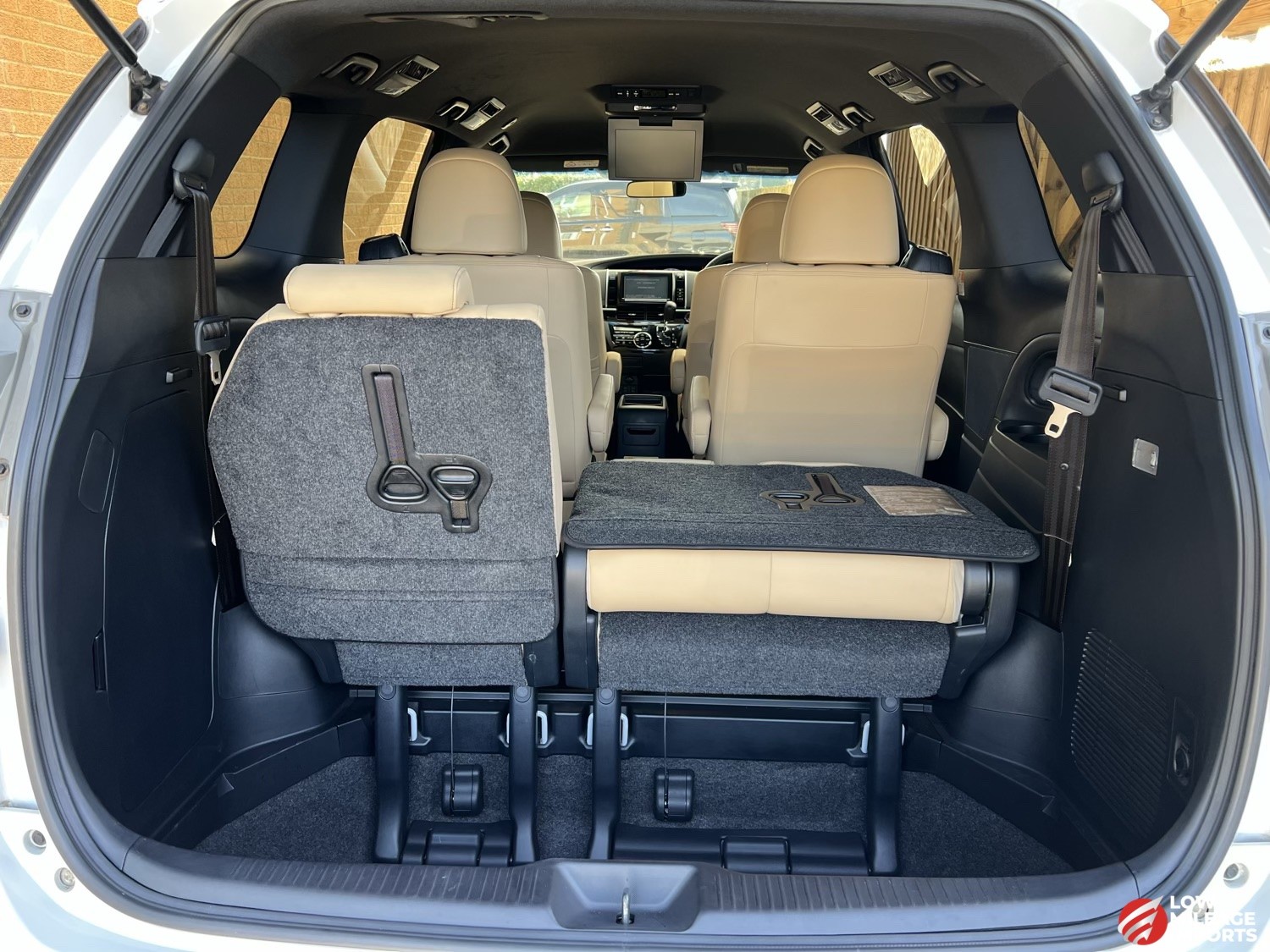 Used Toyota Estima 2014 for sale - 76859130: Photo 28