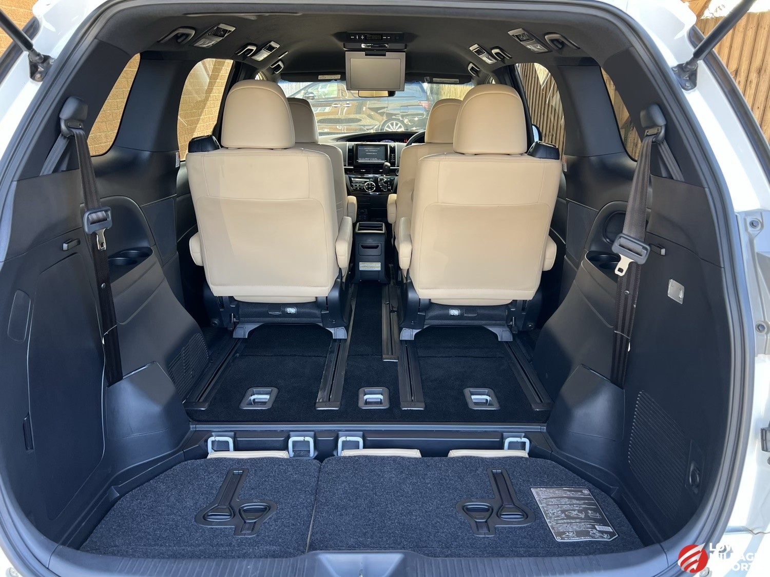 Used Toyota Estima 2014 for sale - 76859130: Photo 30