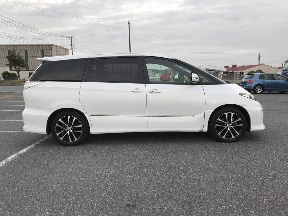 Used Toyota Estima 2014 for sale - 76859130: Photo 8