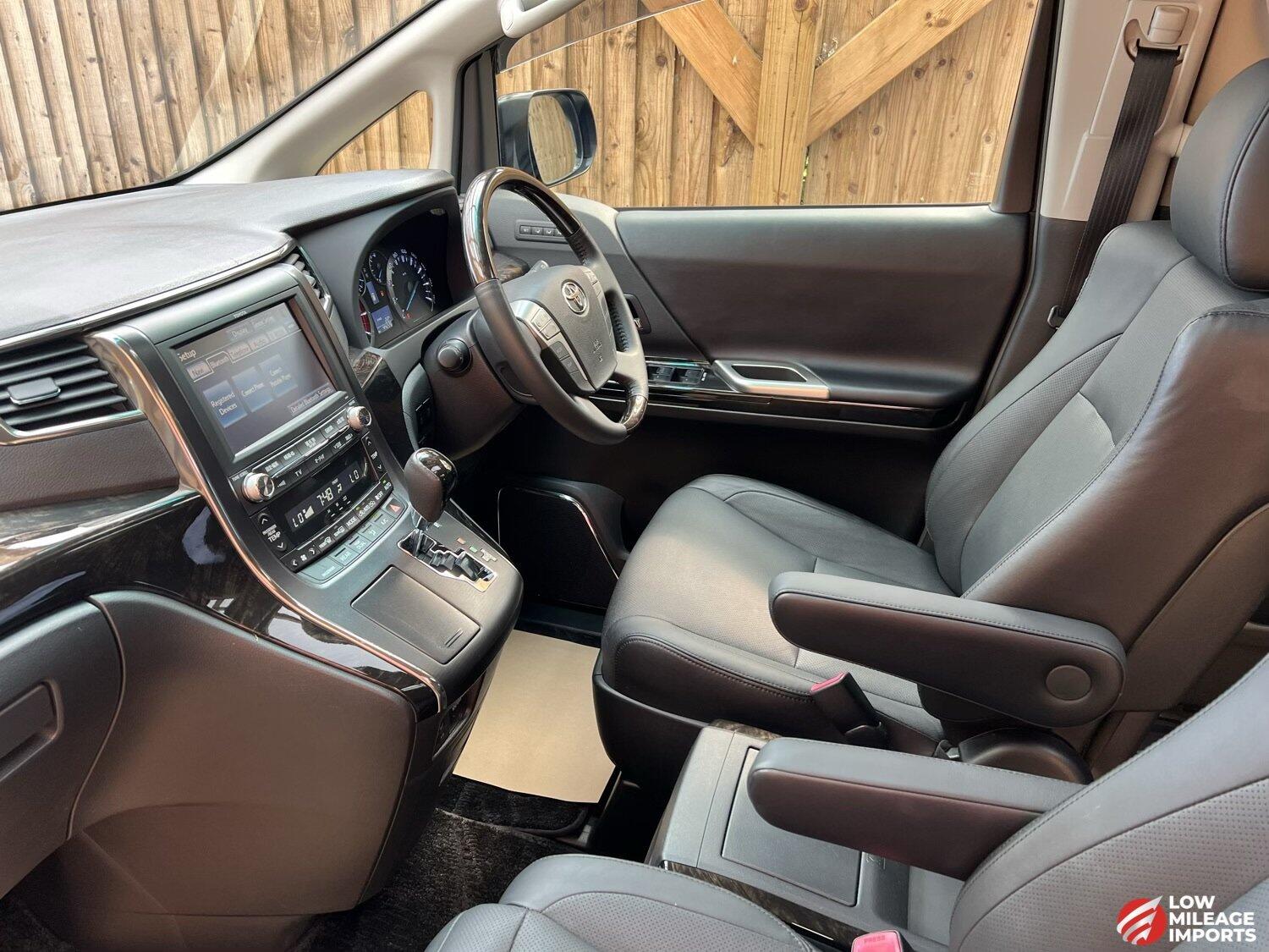 Used Toyota Alphard 2025 for sale - 76958842: Photo 15