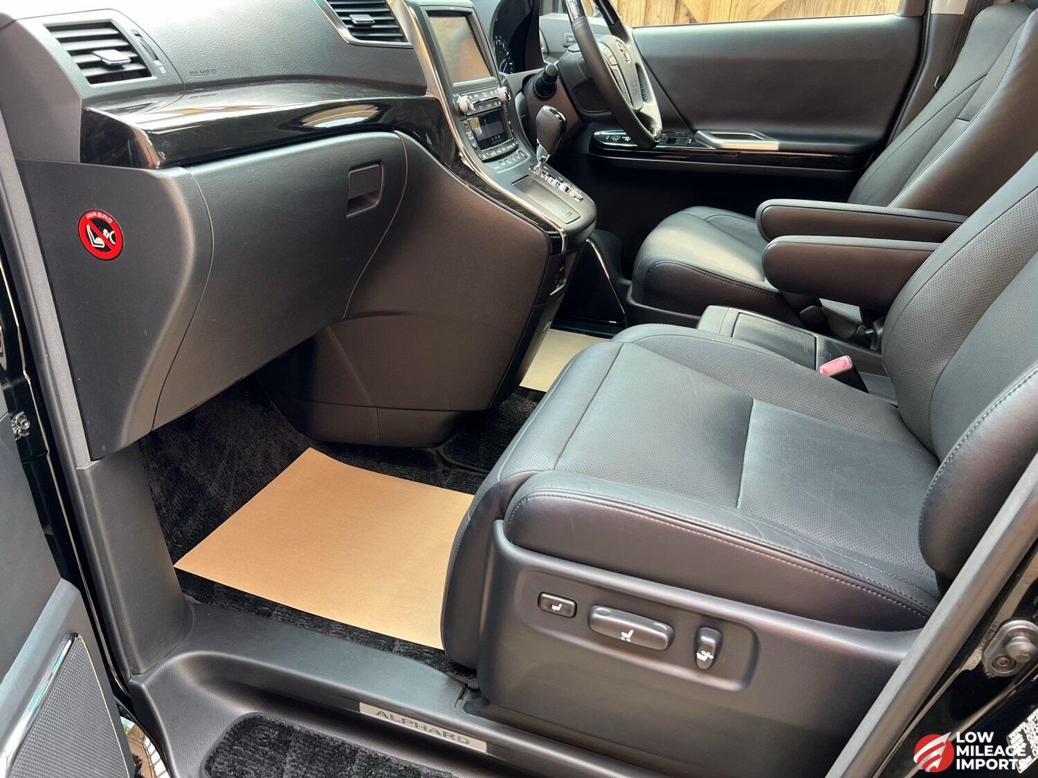 Used Toyota Alphard 2025 for sale - 76958842: Photo 16