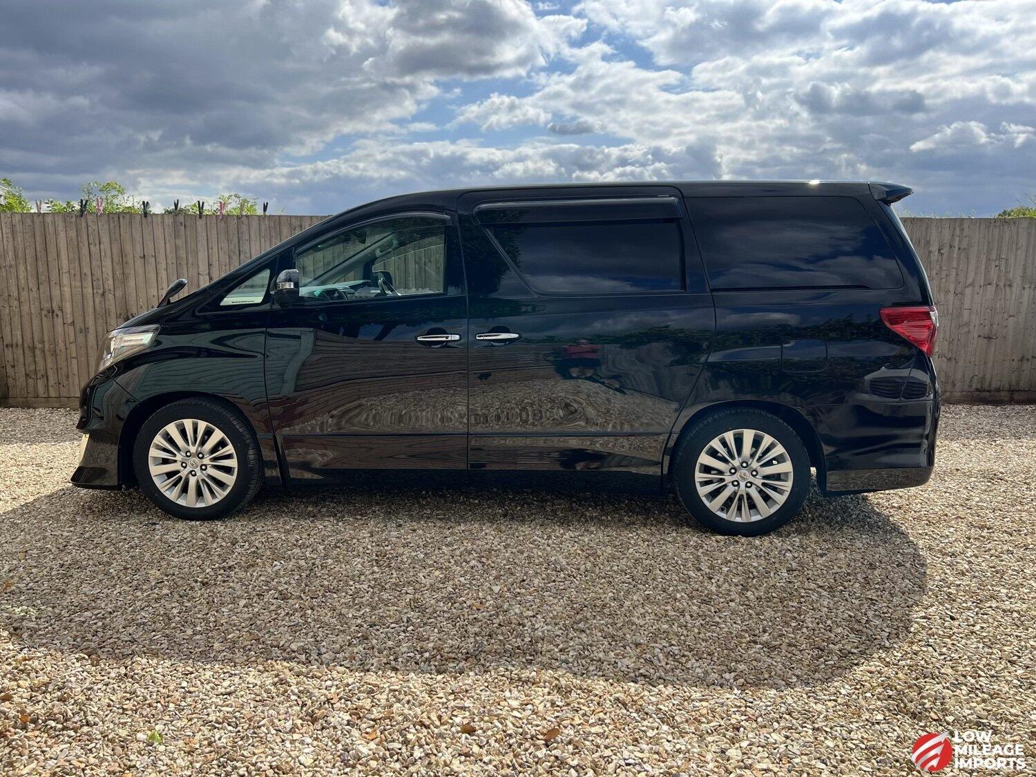 Used Toyota Alphard 2025 for sale - 76958842: Photo 4