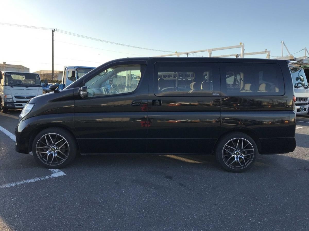 Used Nissan Elgrand 2009 for sale - 77179738: Photo 4