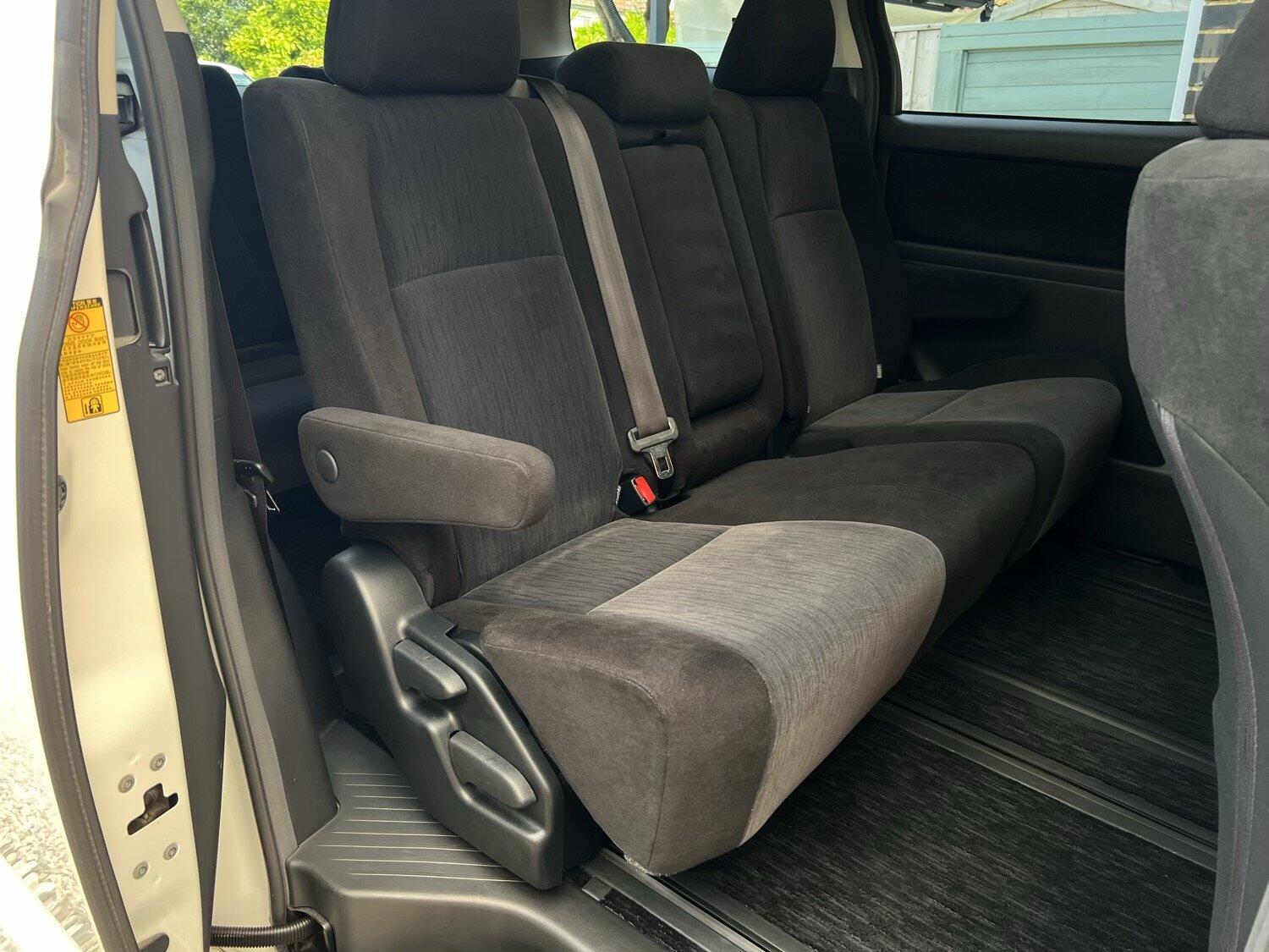 Used Toyota Alphard 2024 for sale - 76958841: Photo 28