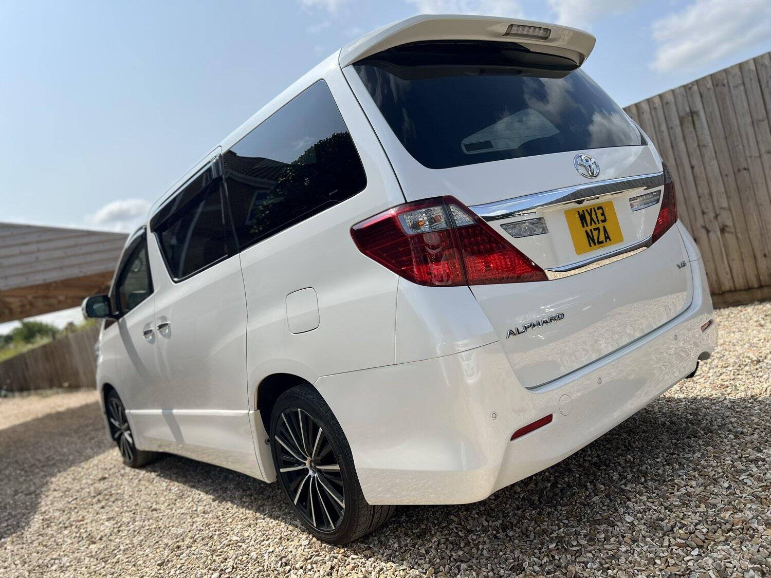 Used Toyota Alphard 2024 for sale - 76958841: Photo 35