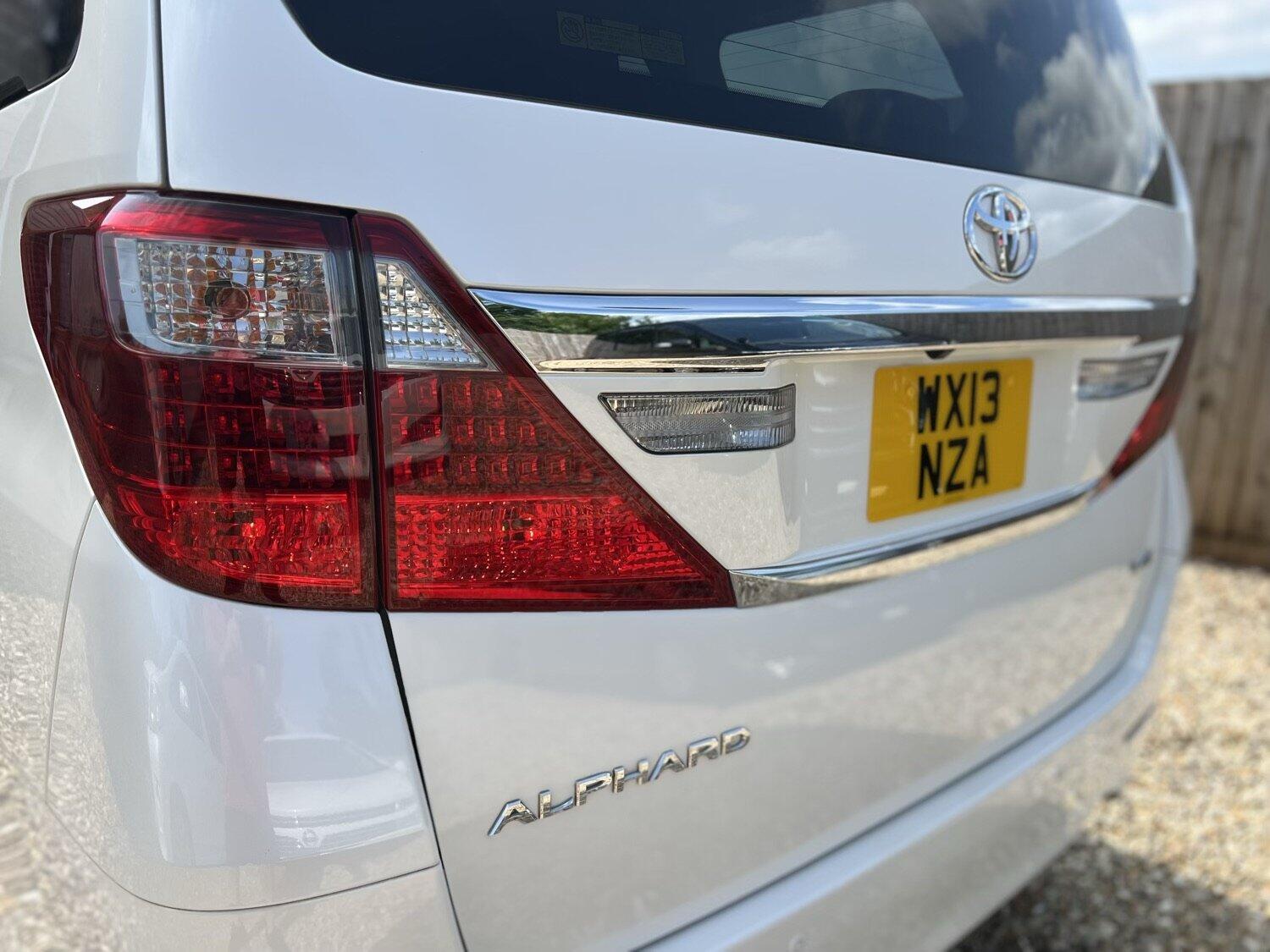 Used Toyota Alphard 2024 for sale - 76958841: Photo 39