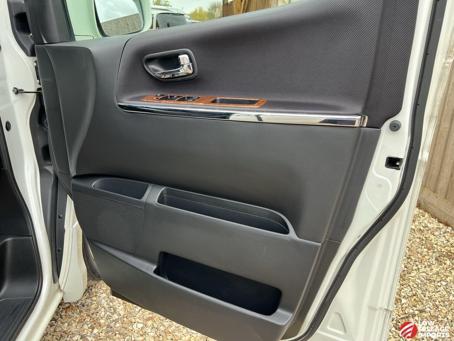 Used Nissan Elgrand 2025 for sale - 76958837: Photo 10