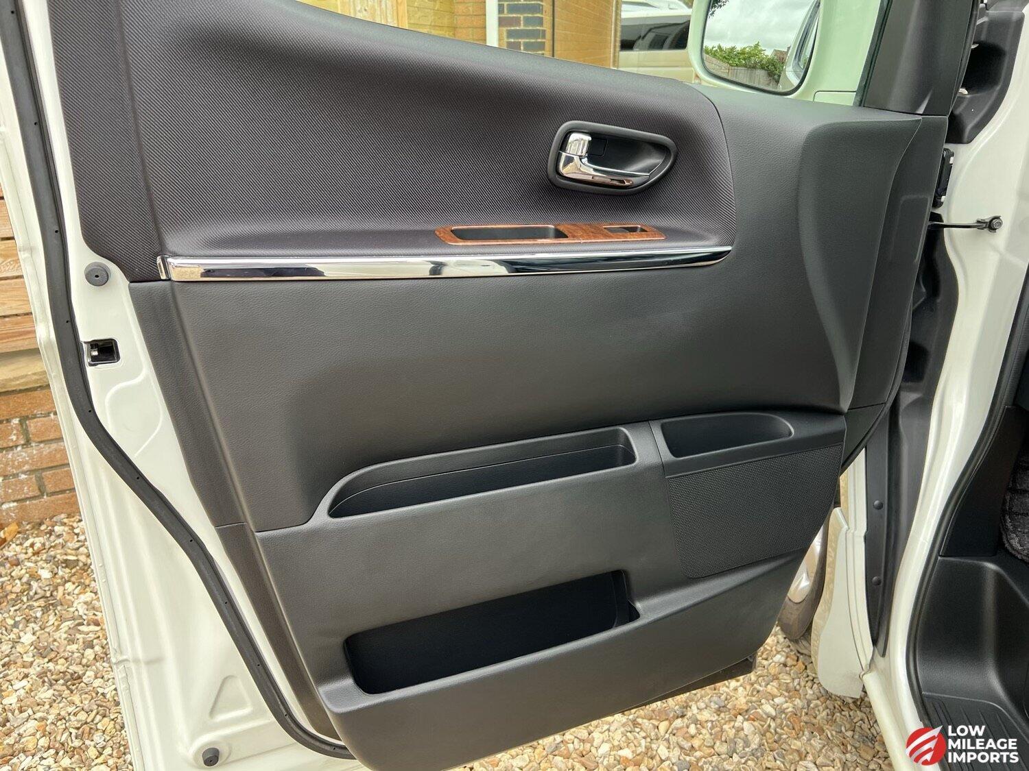 Used Nissan Elgrand 2025 for sale - 76958837: Photo 18