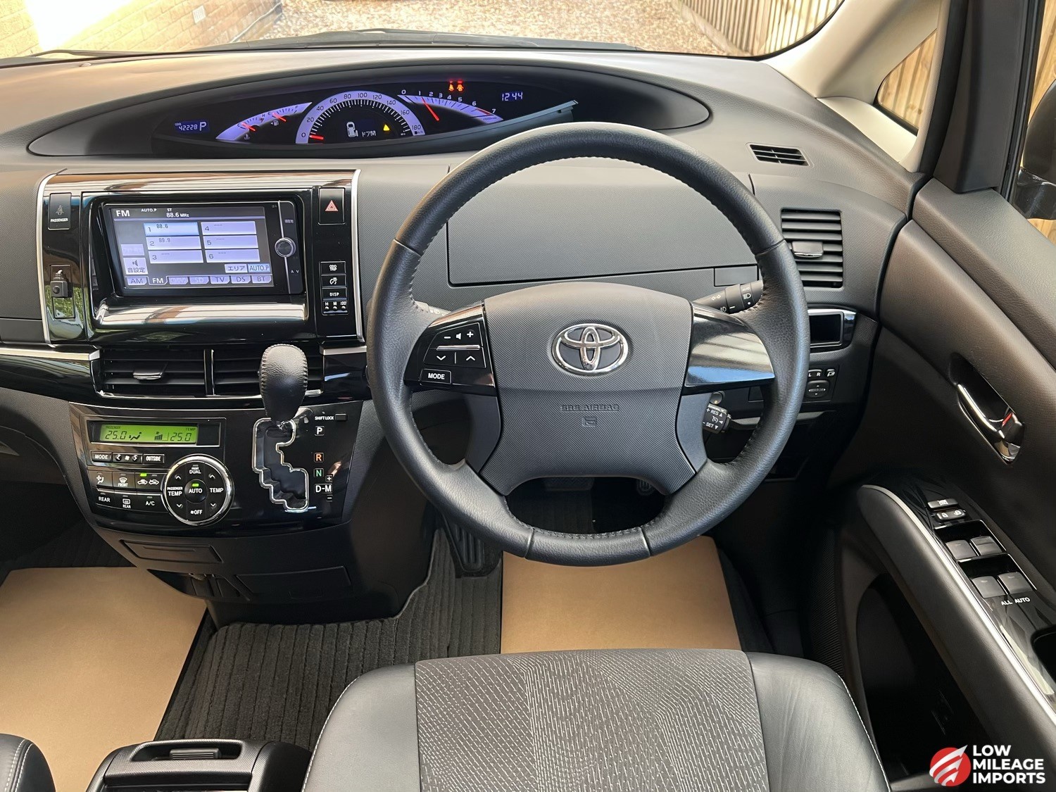 Used Toyota Estima 2025 for sale - 76958838: Photo 11