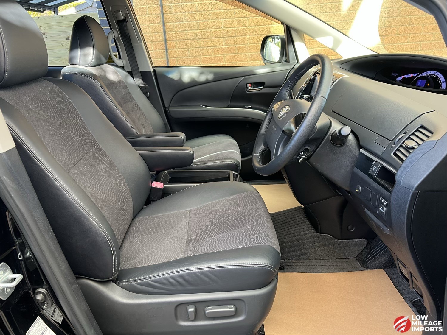 Used Toyota Estima 2025 for sale - 76958838: Photo 9