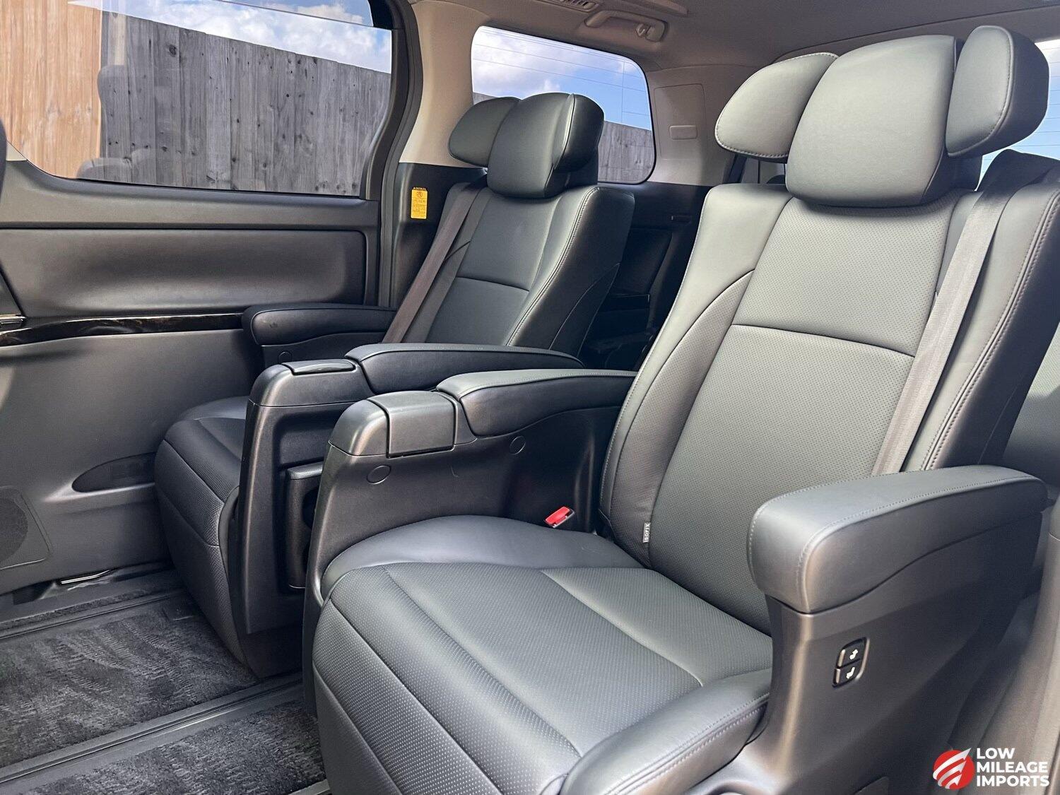 Used Toyota Alphard 2025 for sale - 76958839: Photo 29