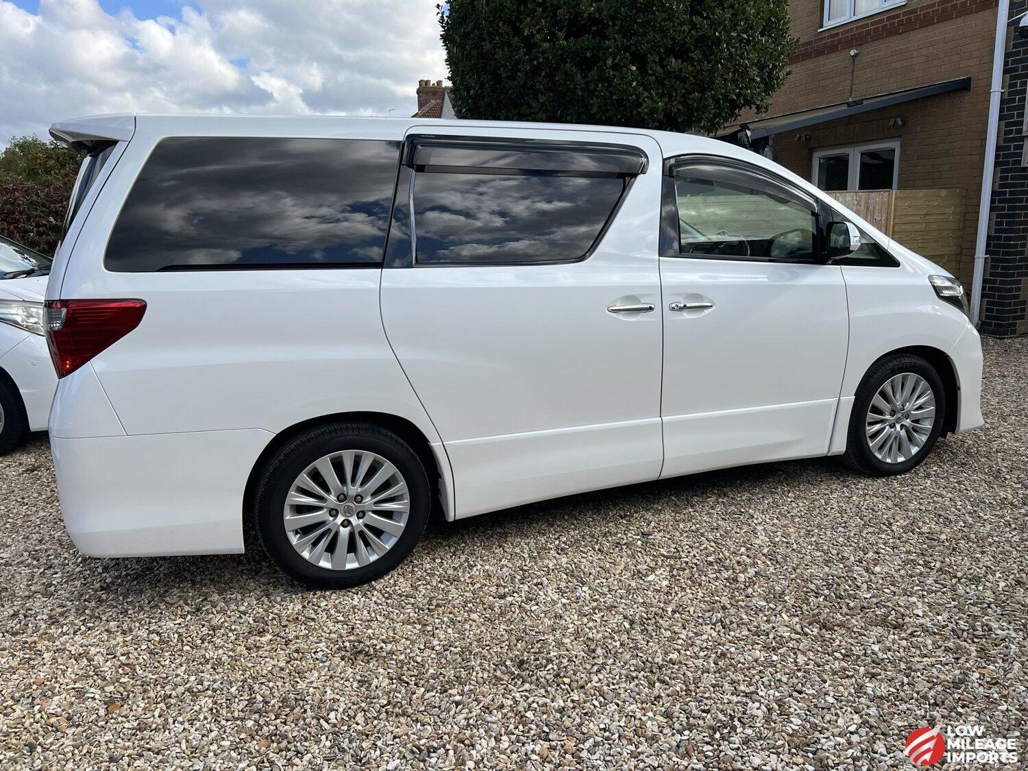 Used Toyota Alphard 2025 for sale - 76958839: Photo 8