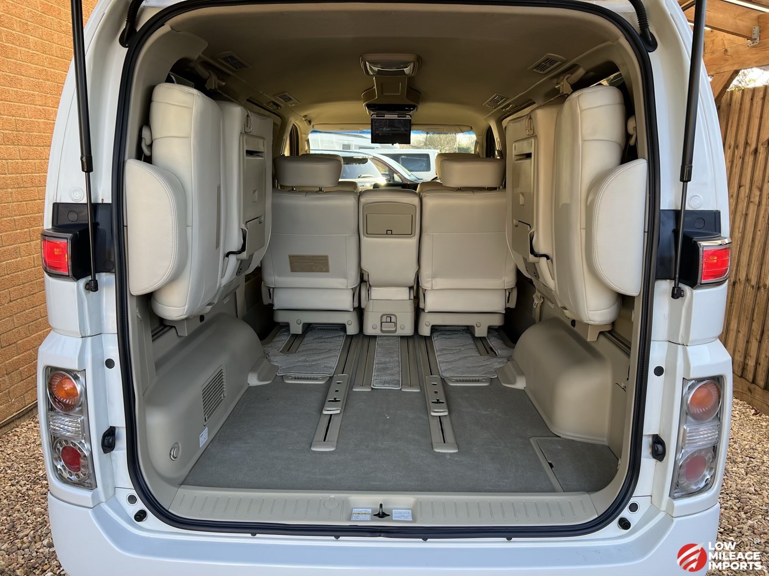 Used Nissan Elgrand 2007 for sale - 76859127: Photo 31